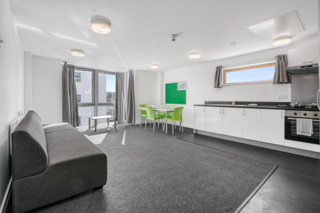 Bright & Central Room In Luton, Sleeps 2 Лутон Экстерьер фото